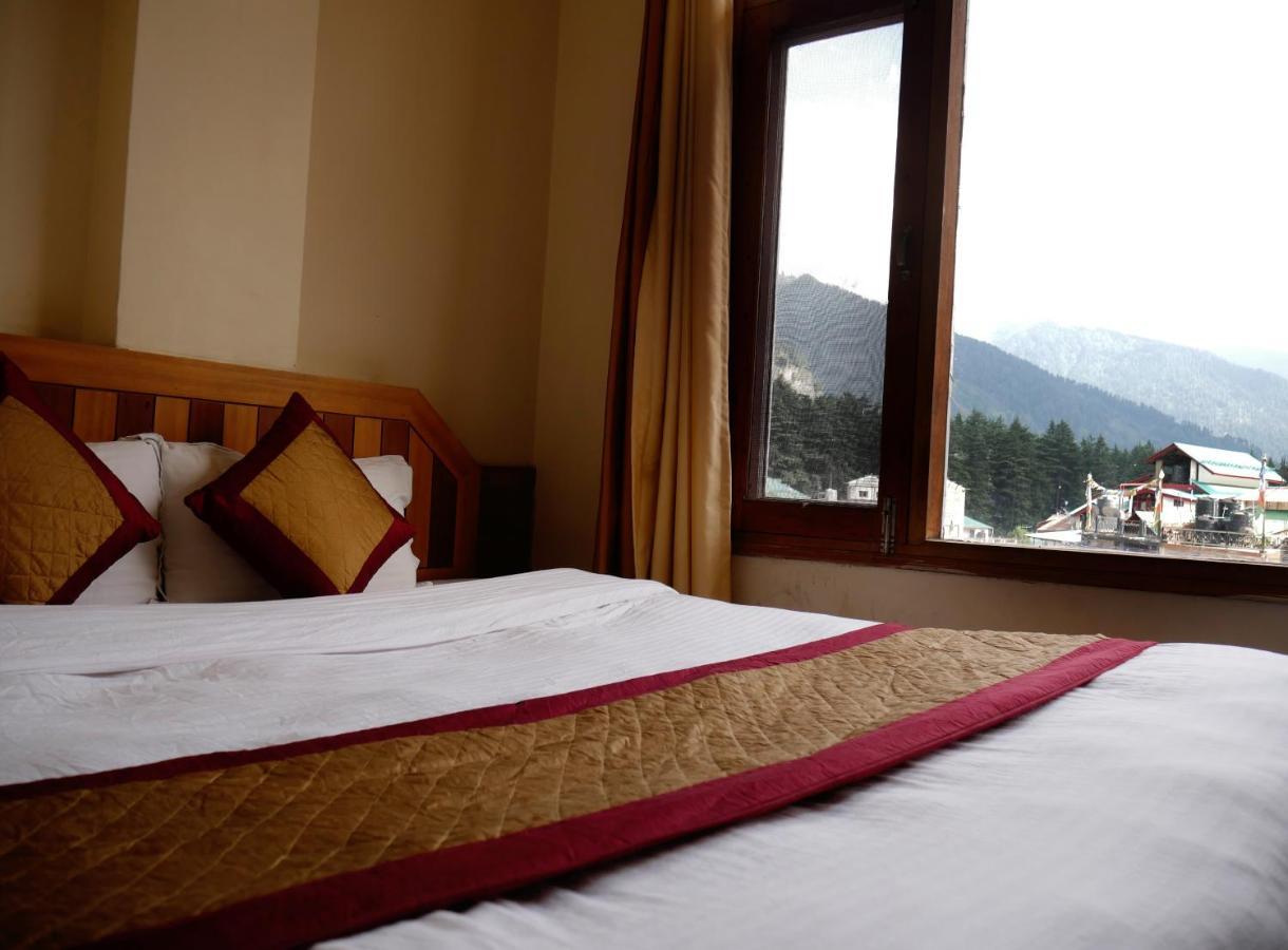 New Ambika International Mall Road Hotel Manāli Buitenkant foto